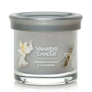 Yankee Candle Signature Tumbler Candle,  Smoked Vanilla & Cashmere Scent